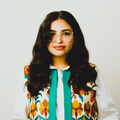 Joanna Tan (Senior Designer)